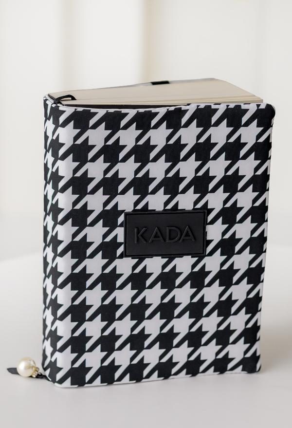 КАЛЪФ ЗА КНИГА: PEPIT CHIC