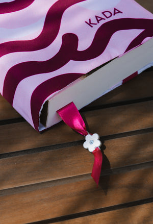 КАЛЪФ ЗА КНИГА: Burgundy Bloom